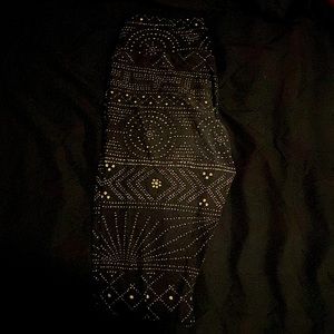 LuLaRoe One Size Leggings, fun polka dot print